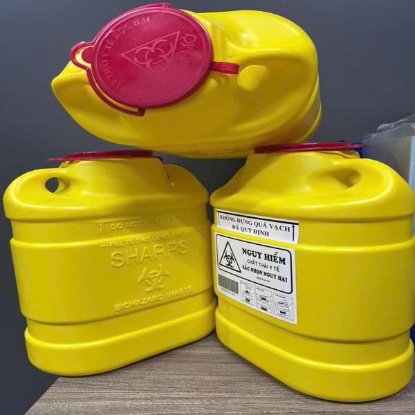 Hộp đựng kim tiêm 6.8 lít